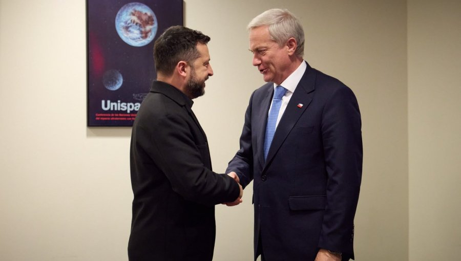 Zelenski se reúne con Presidente Kast en la ONU: agradeció el respaldo chileno e invitó al mandatario a visitar Ucrania