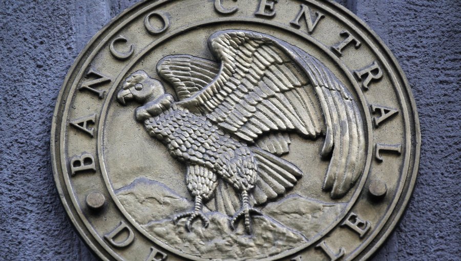 PIB de Chile se contrajo 0,2% en el segundo trimestre arrastrado por retrocesos en siete regiones del país