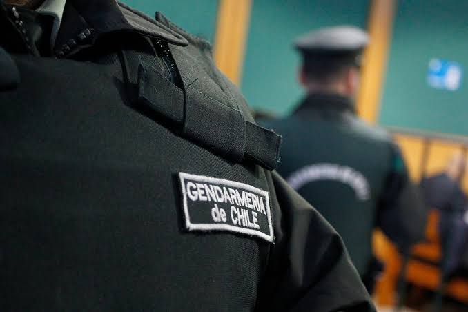 Detienen a cuatro funcionarios de Gendarmería en el marco de investigación por delitos asociados a fraude al fisco
