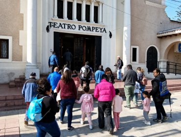 Villa Alemana se viste de gala para celebrar los 100 años del Teatro Pompeya con una gran fiesta y un espectáculo de luces