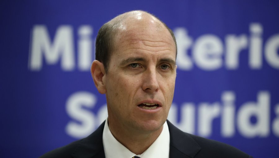 Ministro Arrau aclara polémica por dichos sobre asistencia al Congreso y asegura que "seguiremos yendo todo lo que sea necesario"
