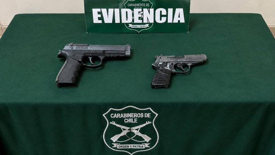 Tres adolescentes y un adulto fueron detenidos tras ingresar a robar a casa en Olmué: incautaron dos armas aptas para el disparo