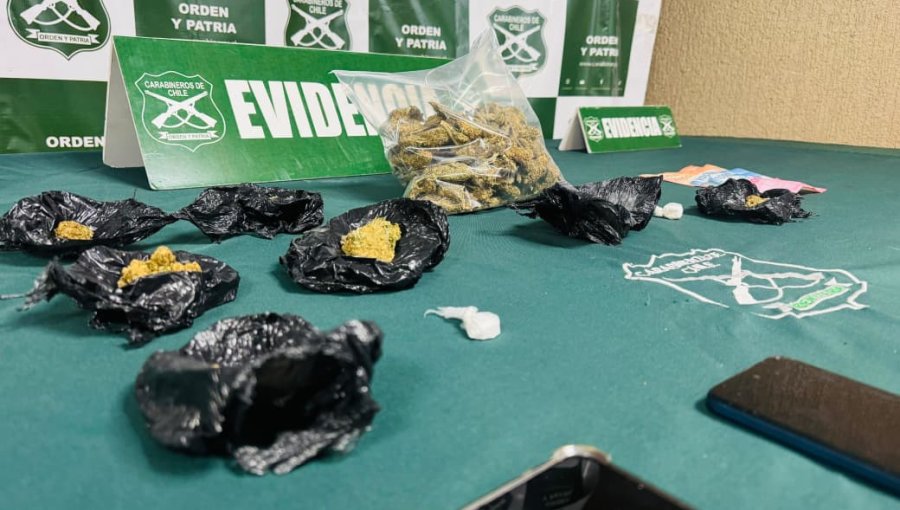 Caen dos hombres investigados por tráfico de drogas tras allanamiento en Quintero