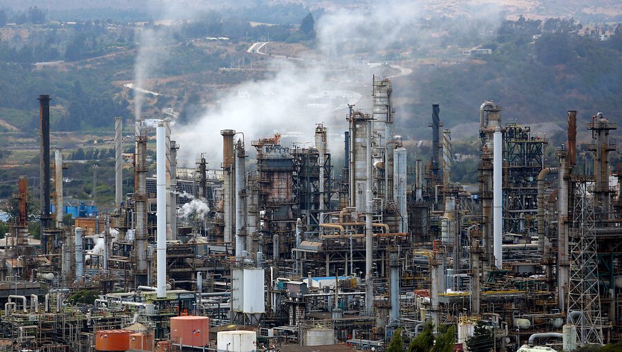 Presidente de la Comisión de Energía exige penas de cárcel para ejecutivos de Enap que falsearon reportes en refinería de Concón