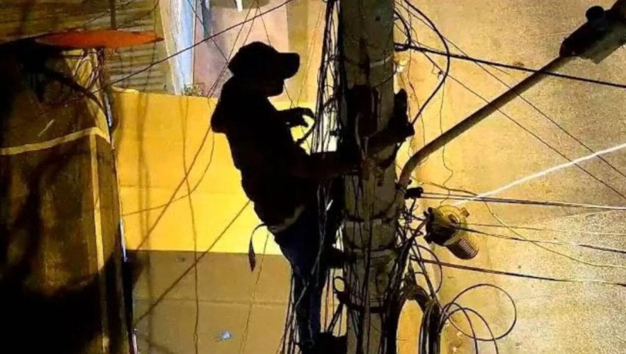 Región de Valparaíso lidera el robo de baterías de telecomunicaciones: activan mesa para frenar vandalismo contra las antenas