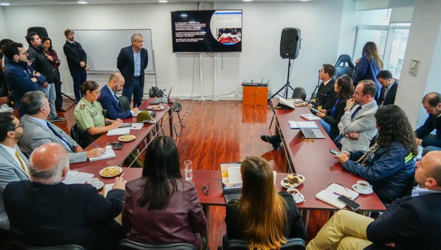 Realizan primera Mesa de Conectividad y Seguridad Pública en Valparaíso: región es la que posee más robos de baterías en Chile