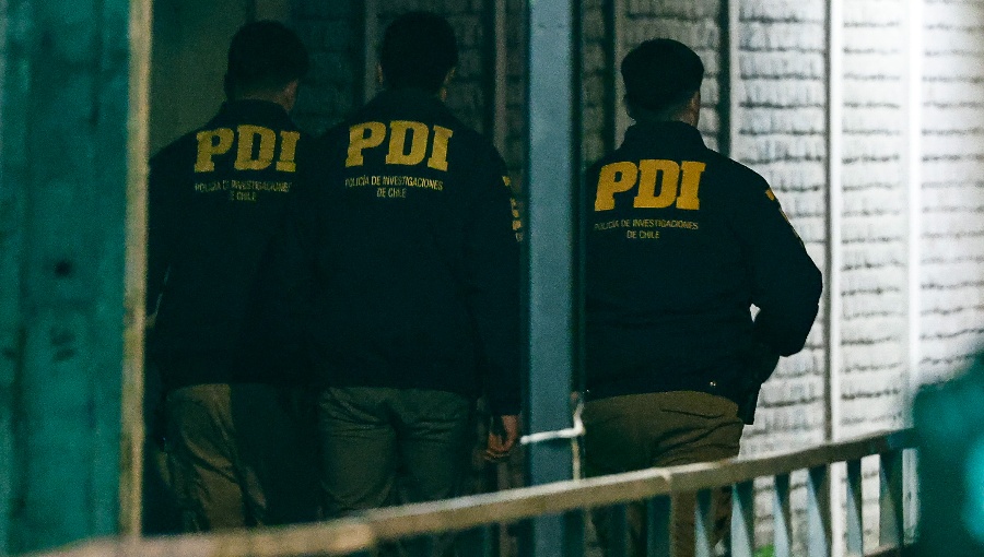 Conductor muere baleado durante el robo de su vehículo en Recoleta
