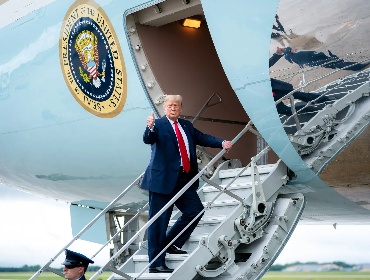 Casa Blanca impide a CNN viajar en Air Force One con Donald Trump