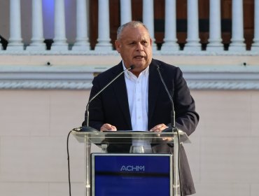 34,9% de la ciudadanía evalúa positivamente la gestión del gobernador Mundaca y un 32,5% la rechaza, según estudio de Fundación Piensa