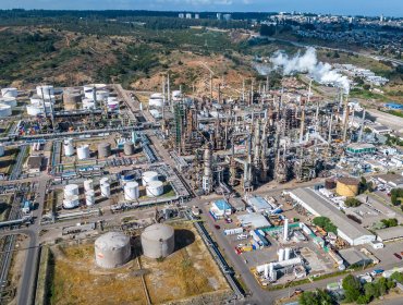 Evacúan Refinería Aconcagua de Enap en Concón tras hallazgo de amenaza de bomba