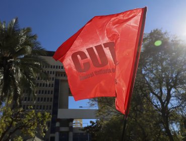 CUT propone «Fondo Nacional de Cuidados Integrales» para financiar la Sala Cuna Universal sin recurrir al Seguro de Cesantía