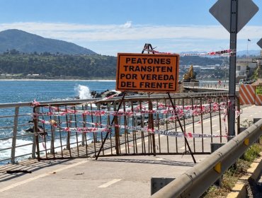 Colapso vial y desvíos en Concón: las complejas obras por socavón en el camino costero que mantienen en jaque a los vecinos