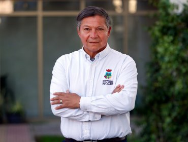 Investigador de Piensa explica por qué Nelson Estay, de Villa Alemana, es el único alcalde de la región que sube estadísticamente su evaluación