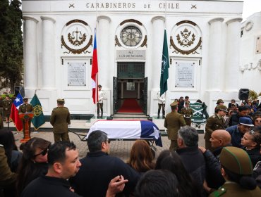 Suboficial mayor Christopher Aguilera fue sepultado en el Mausoleo de Carabineros del Cementerio General en Recoleta