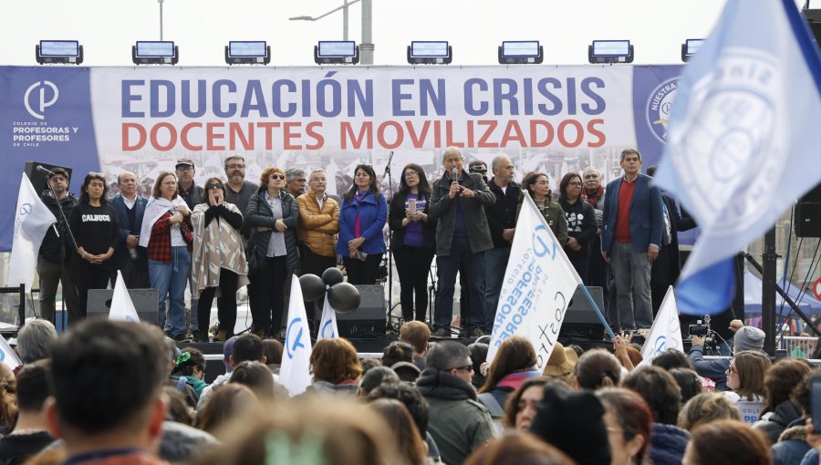 Colegio de Profesores confirma participación en movilizaciones convocadas por la Confech para este jueves en todo el país