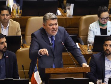 Diputado Venegas insiste en que algunas respuestas del ministro Pérez Mackenna durante interpelación "faltaron a la verdad"