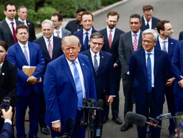 Donald Trump ordena reemplazar término "inteligencia artificial" por "superinteligencia" en comunicaciones oficiales