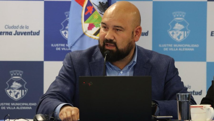Dirigente de concejales chilenos cuestiona críticas por límite de contratas y reconoce que Villa Alemana también ha superado el 40%