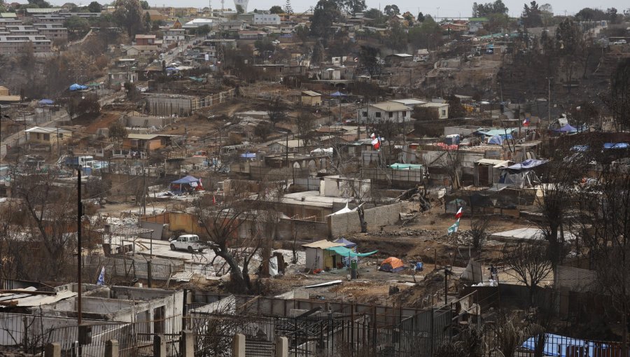 Comienza juicio por megaincendio que dejó 138 muertos en Viña del Mar y Quilpué: imputados arriesgan presidio perpetuo calificado