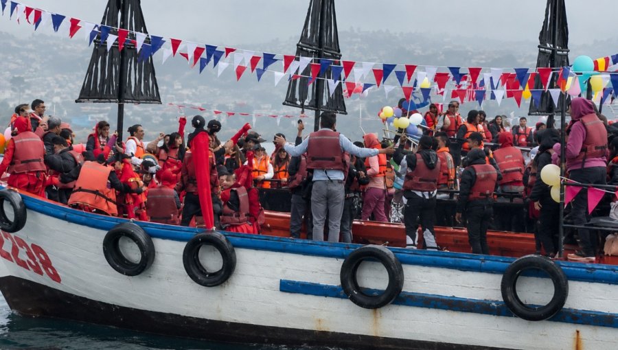 Carnaval Mil Tambores zarpa al mar de Valparaíso con un inédito embarque cultural