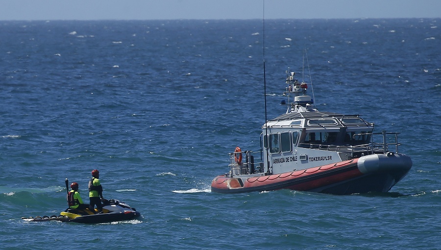 Buscan a persona desaparecida tras caer de bote en la Bahía de Concepción
