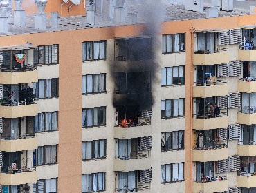 Hombre muere tras incendiar departamento de su pareja en San Miguel