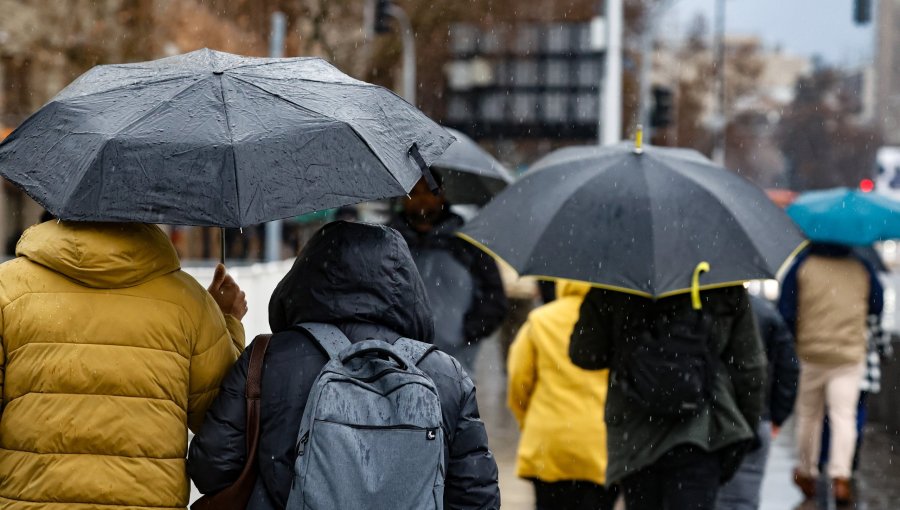 Emiten alerta por precipitaciones "moderadas a fuertes" en la región de Valparaíso