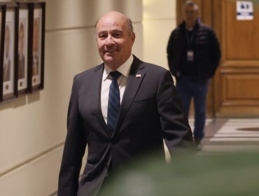 Ministro Quiroz ingresa proyecto de Ley de Presupuestos 2027 al Congreso y afirma que "siempre hay apertura para perfeccionar"