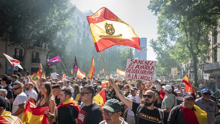 Pedro Sánchez adelanta las elecciones generales en España para el 29 de noviembre y apela a renovar el apoyo popular