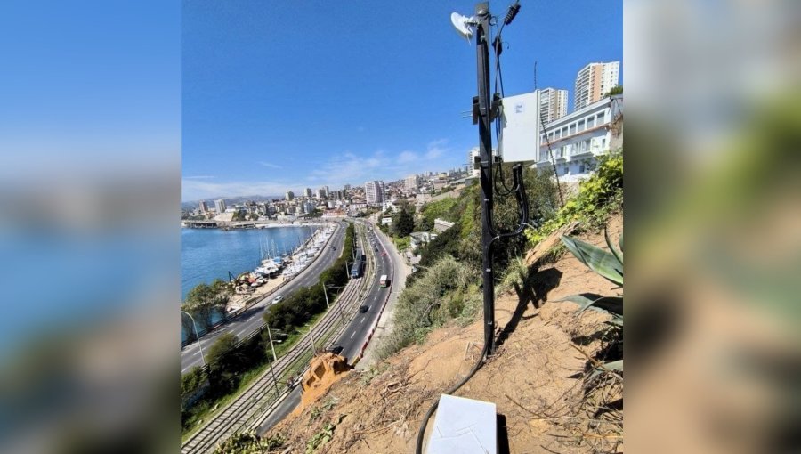 Con cámaras y sensores vigilan talud de Av. España ante nuevas lluvias en Valparaíso