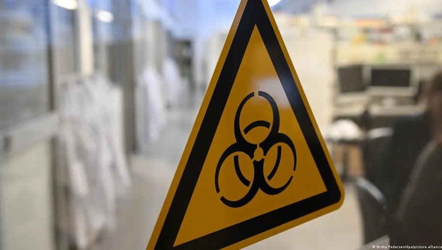 OMS monitorea muerte de investigadora en laboratorio de Rusia por sospecha de peste neumónica