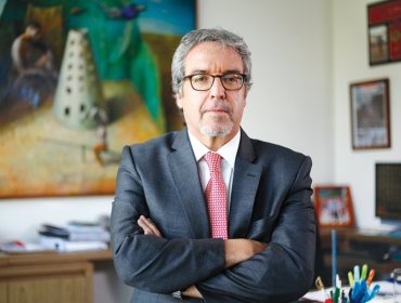 Canciller tras conocerse calidad de imputado del embajador Zaliasnik por caso Audio: "Cargos de confianza están siempre evaluados"