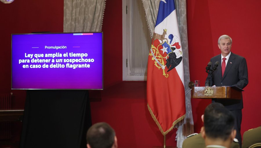 Presidente Kast promulga ley que amplía hasta 24 horas el plazo de detención por flagrancia para Carabineros y PDI