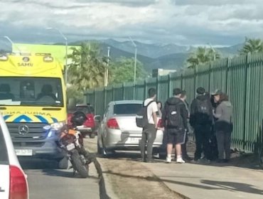 Adolescente de 15 años fue atacado con un arma cortopunzante en las afueras de centro comercial en Quilpué