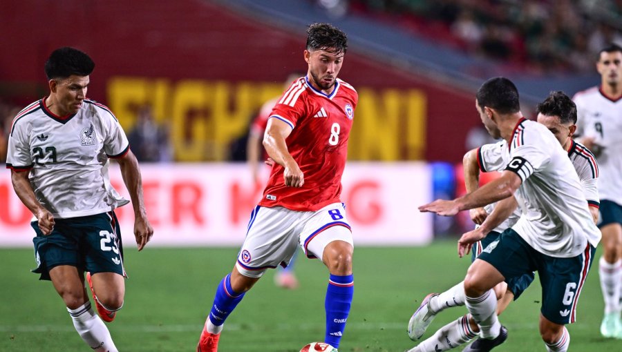 Delantero de México revela "frustración" tras la derrota ante Chile: "El resultado no fue el que queríamos"