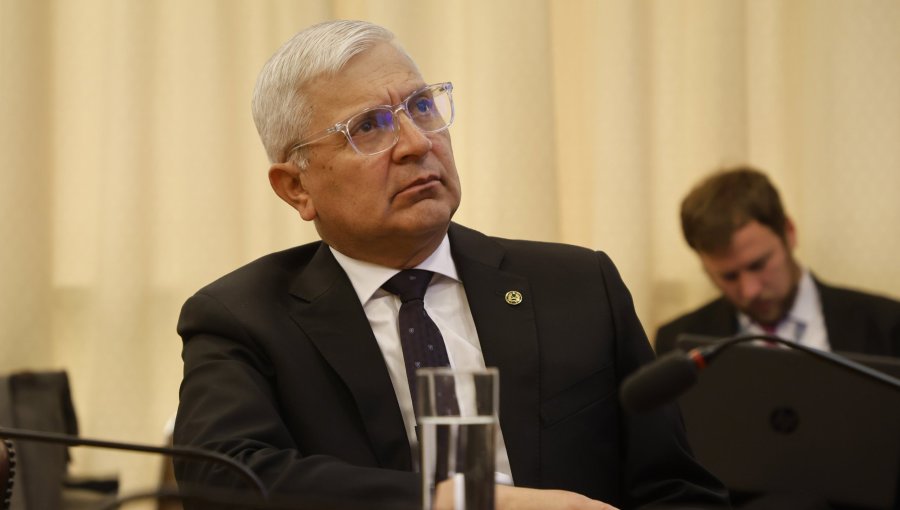 Ricardo Yáñez acusa "frustración" en Carabineros por bono y cuestiona falta de apoyo del Estado