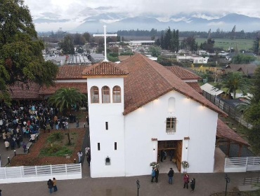 Cuatro extranjeros encapuchados irrumpieron en parroquia de Codegua, maniataron al sacerdote y huyeron con 30 millones de pesos