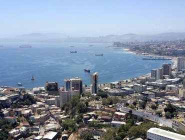 Gobernador Mundaca reafirma respaldo a Valparaíso para ser sede del tratado de alta mar: "Sería un impulso gigantesco"