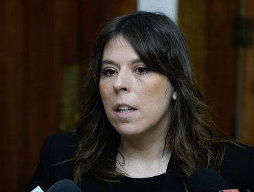 Constanza Martínez valora eventual candidatura de Bachelet y destaca liderazgos del Frente Amplio