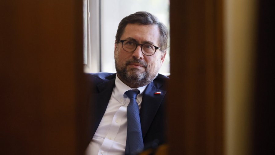 Advierten posible acusación constitucional contra el canciller Pérez Mackenna ante "pasividad" frente a embajador de EE.UU.