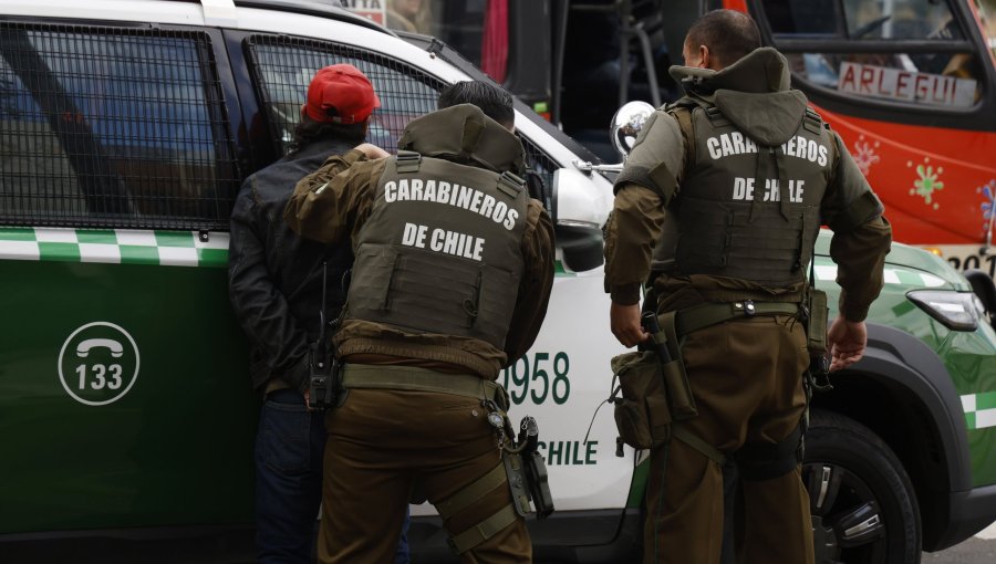 Cadem: Temor a la delincuencia se mantiene en 70% y el 78% apunta al crimen organizado como el principal problema