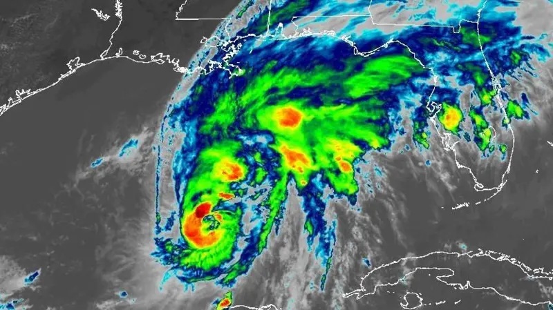 Isaías se convierte en el primer huracán de la temporada en el Atlántico y se fortalece a categoría 3