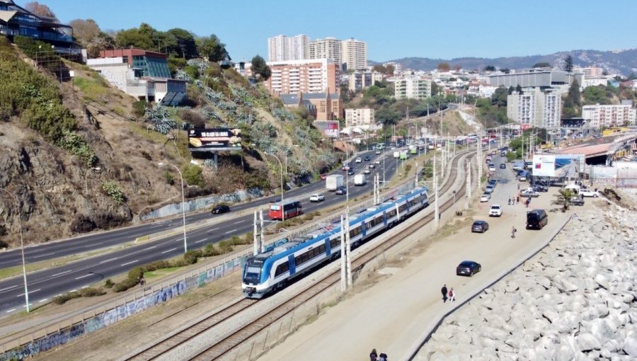 Metro de Valparaíso aumenta en 11% su capacidad en hora punta con la entrada en operación de tres nuevos trenes