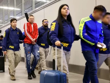 Gobierno concreta nuevo vuelo de expulsión y cifra anual llega a 1.874 extranjeros