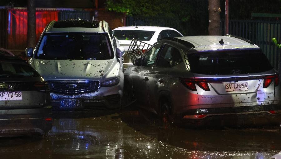 Aluvión en Las Condes: Senapred confirma 384 damnificados y 56 casas destruidas