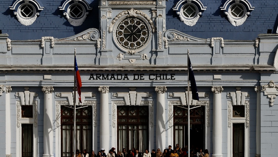 Armada desvincula a otros dos funcionarios detenidos por violación en Rapa Nui
