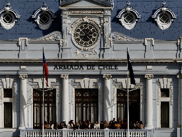 Armada desvincula a otros dos funcionarios detenidos por violación en Rapa Nui