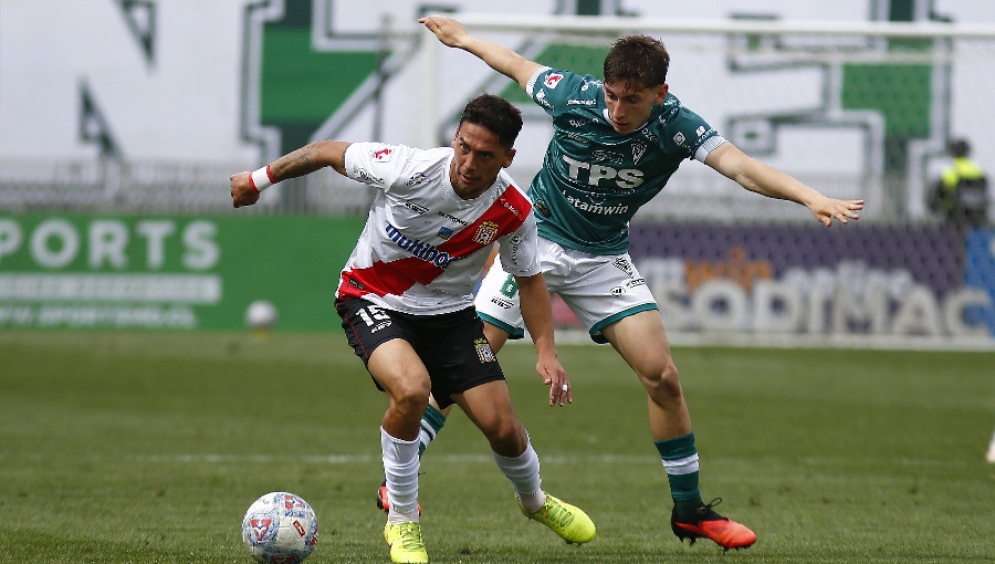 Santiago Wanderers cae ante Curicó y se aleja del ascenso directo