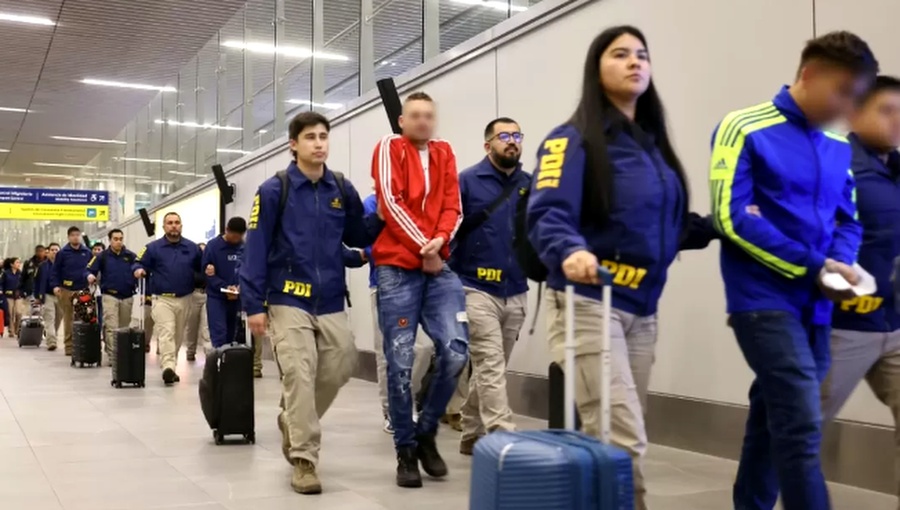 Gobierno concreta nuevo vuelo de expulsión y cifra anual llega a 1.874 extranjeros