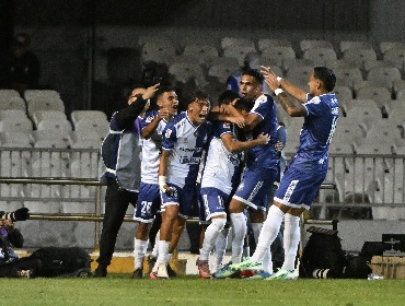 Antofagasta vence a San Marcos de Arica y sigue en la lucha por el ascenso directo